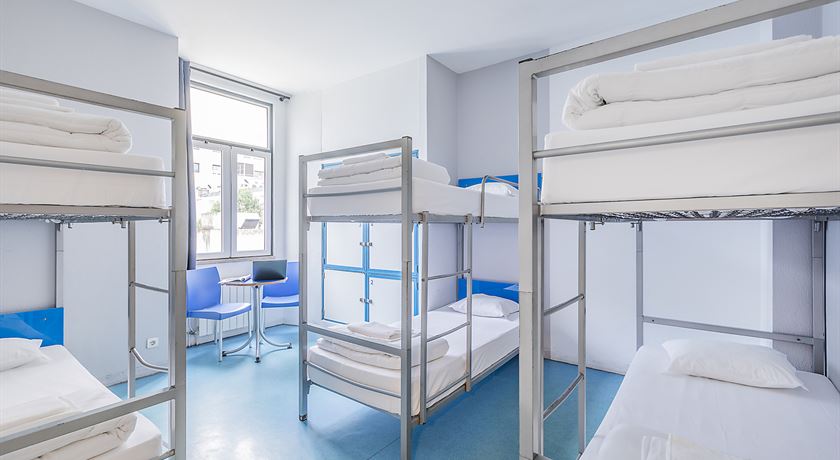 Bed in a 6-bed female dorm