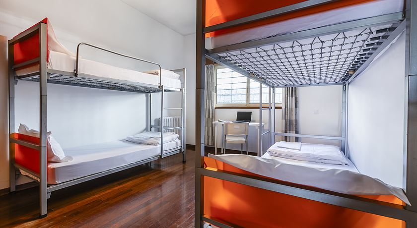 Male private room 4 beds shared bathroom