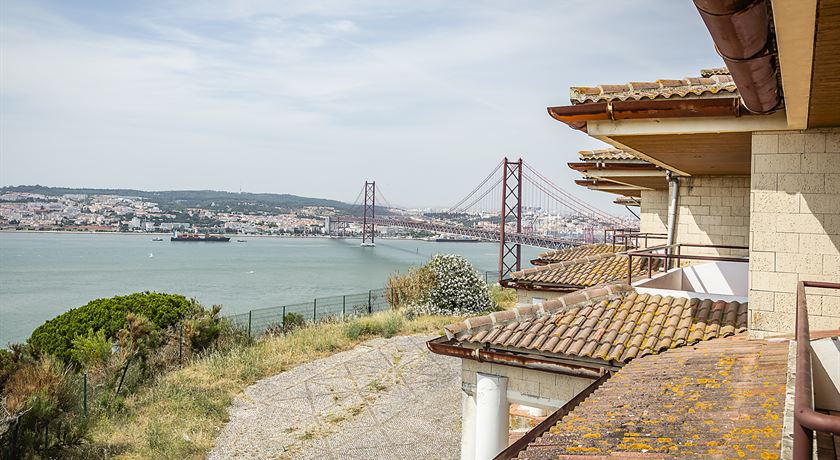 Almada-04
