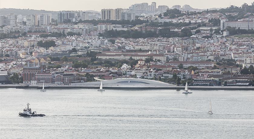 Almada-03