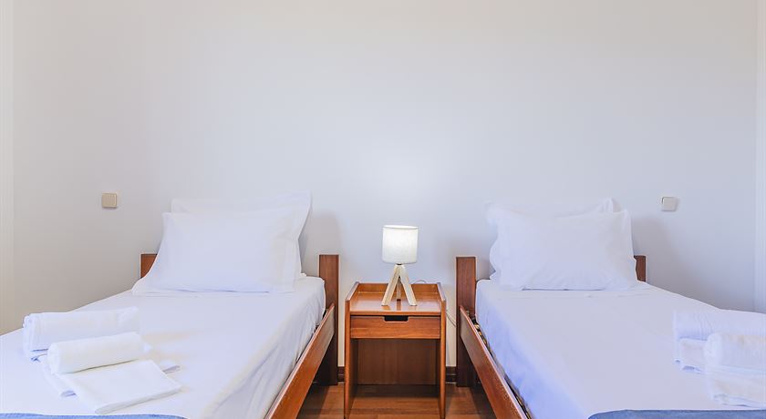 Twin room shared bathroom