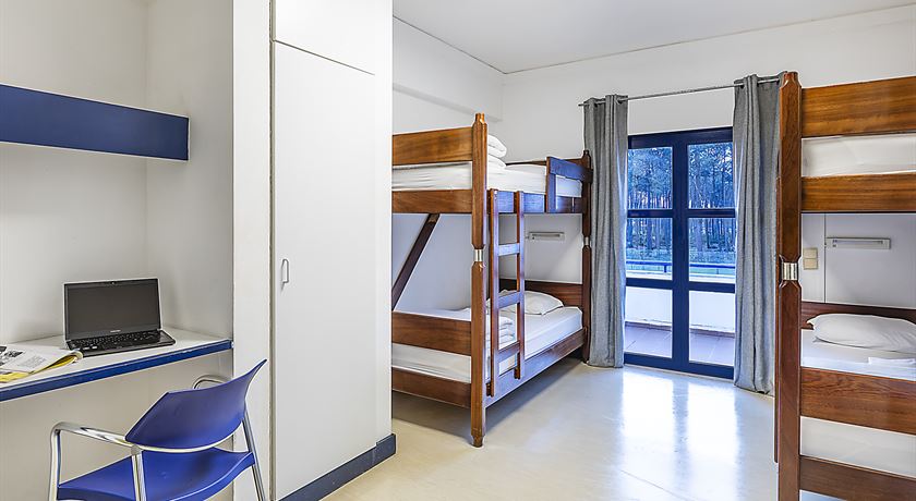Male private room 4 beds shared bathroom