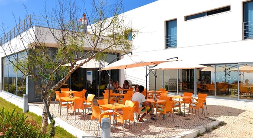 HI Arrifana Destination Hostel-12