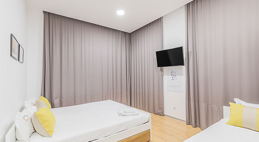 Triple room with bathroom