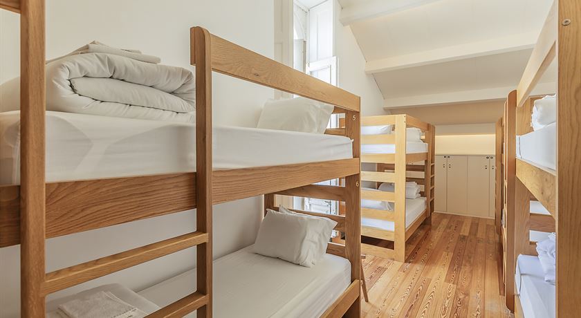 Bed in a 8-bed male dorm