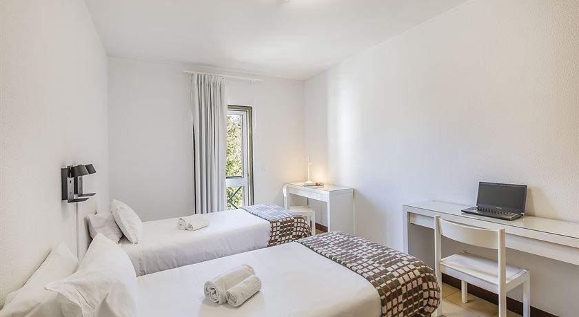 Twin room without bathroom
